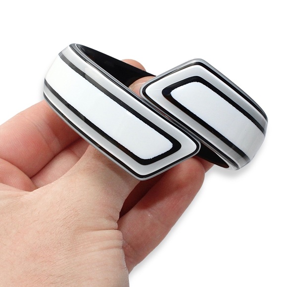 Vintage Lea Stein Bypass Bangle Bracelet Black, White, Gray Striped Plastic - Picture 3 of 3